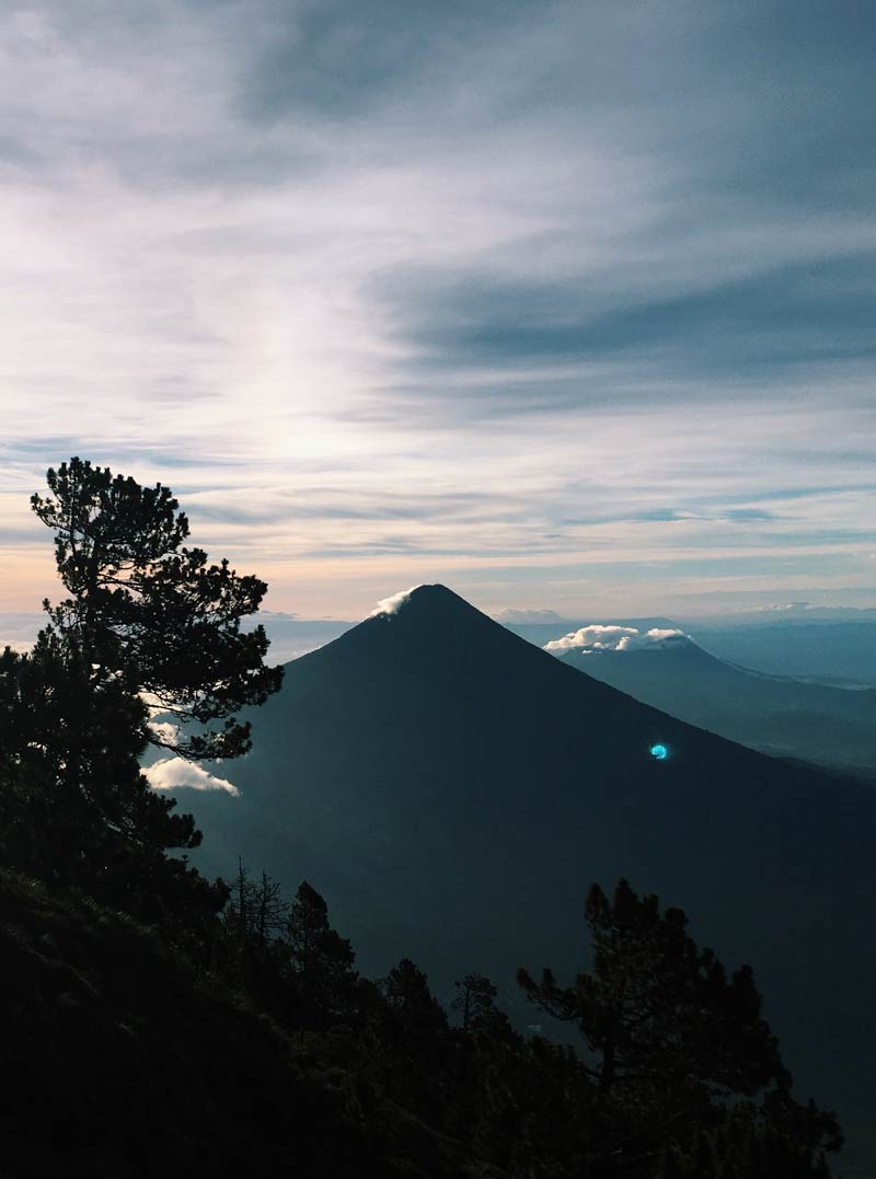 vista sul vulcano Acatenango in Guatemala